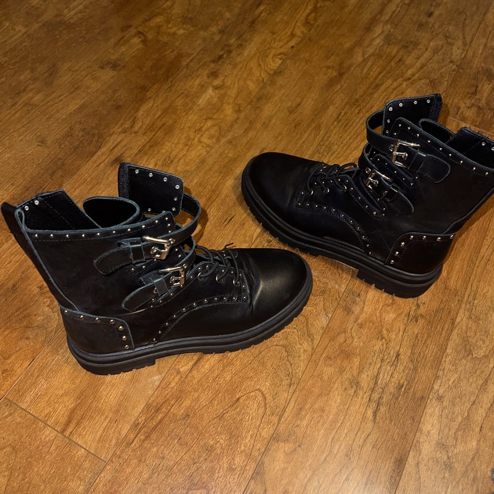Chelsea & Violet, black combat boots in like new condition